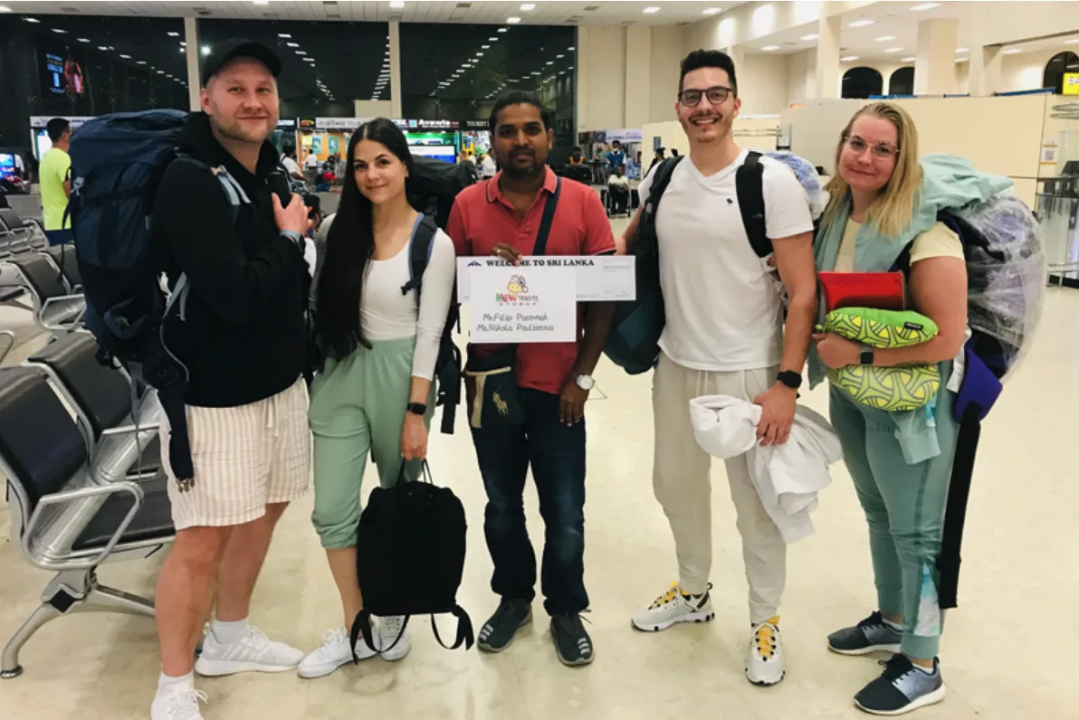 スリランカでタクシーチャーターを利用した旅行客の写真 2